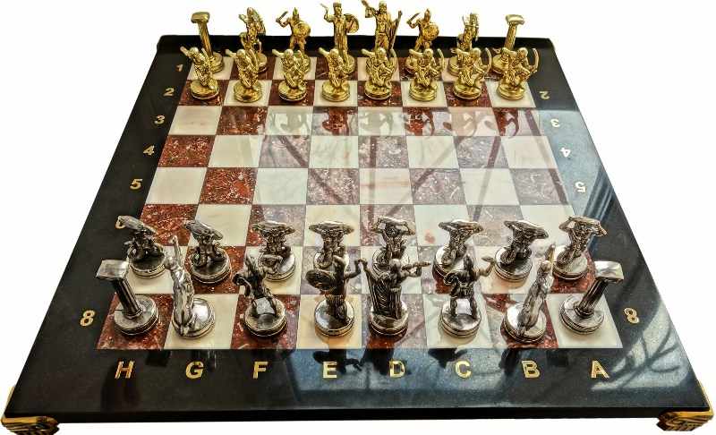 Шахматы с бронзовыми фигурами