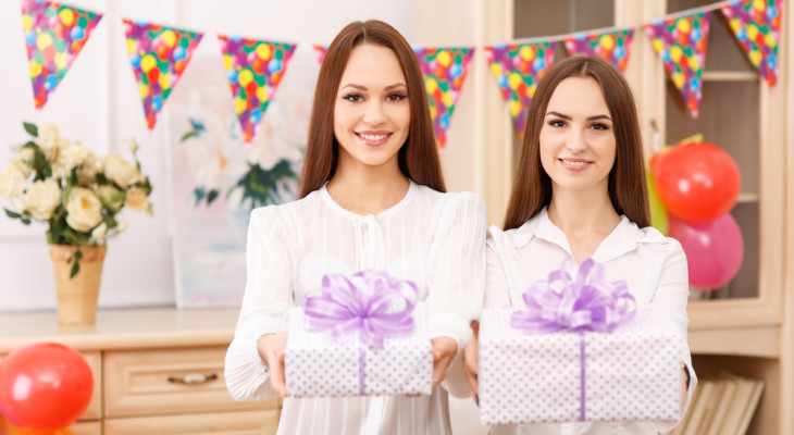 Идеи корпоративных подарков к международному женскому дню