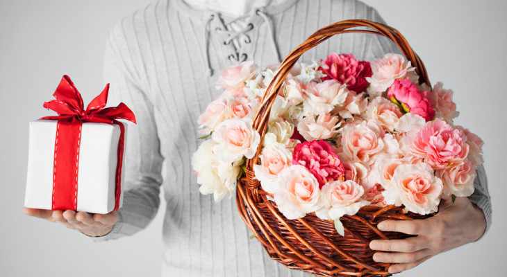 Розовая свадьба: чем порадовать супругов в десятую годовщину